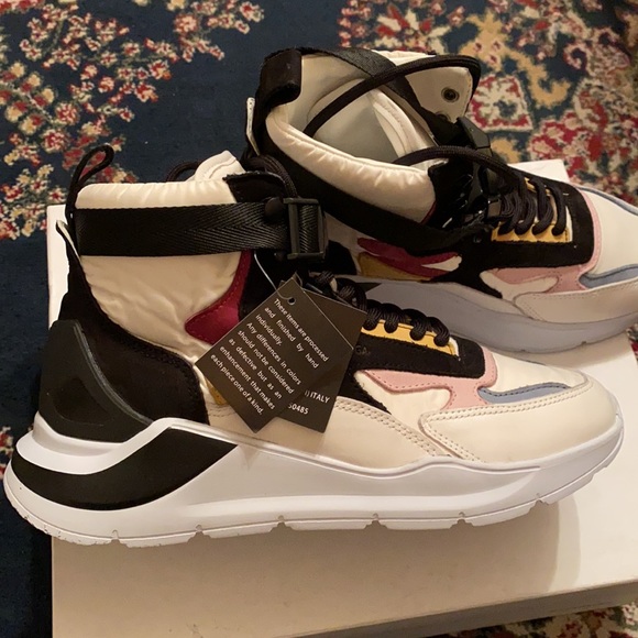 D.A.T.E. high top leather sneakers, authentic in box. - Picture 7 of 13